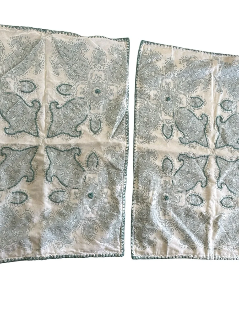 Pottery Barn Aiden Medallion Lot 3 Standard Embroidered Paisley Pillow Shams
